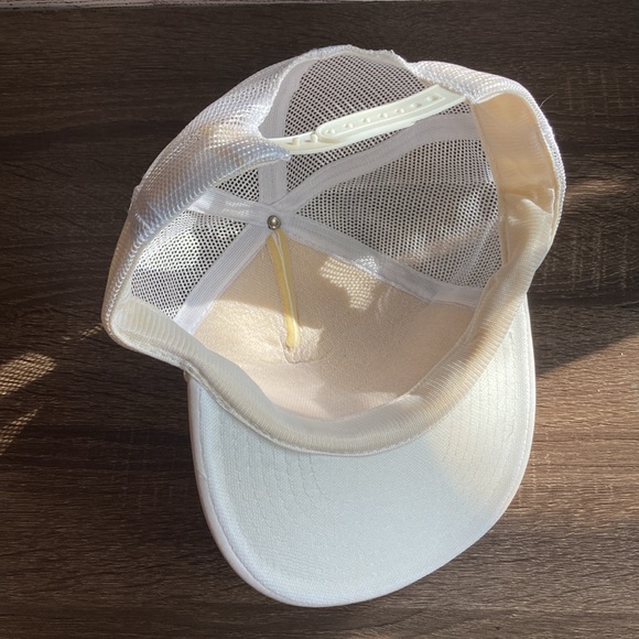 New Vintage Trucker Hat Cattleman’s In Las Cruces NM Cream & White - Picture 6 of 7